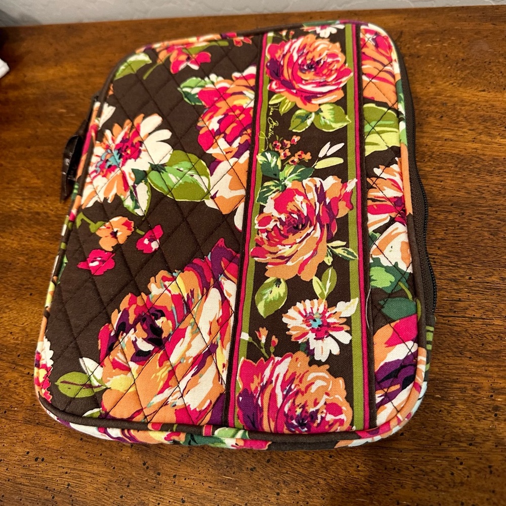 Vera Bradley tablet case - Picture 3 of 10